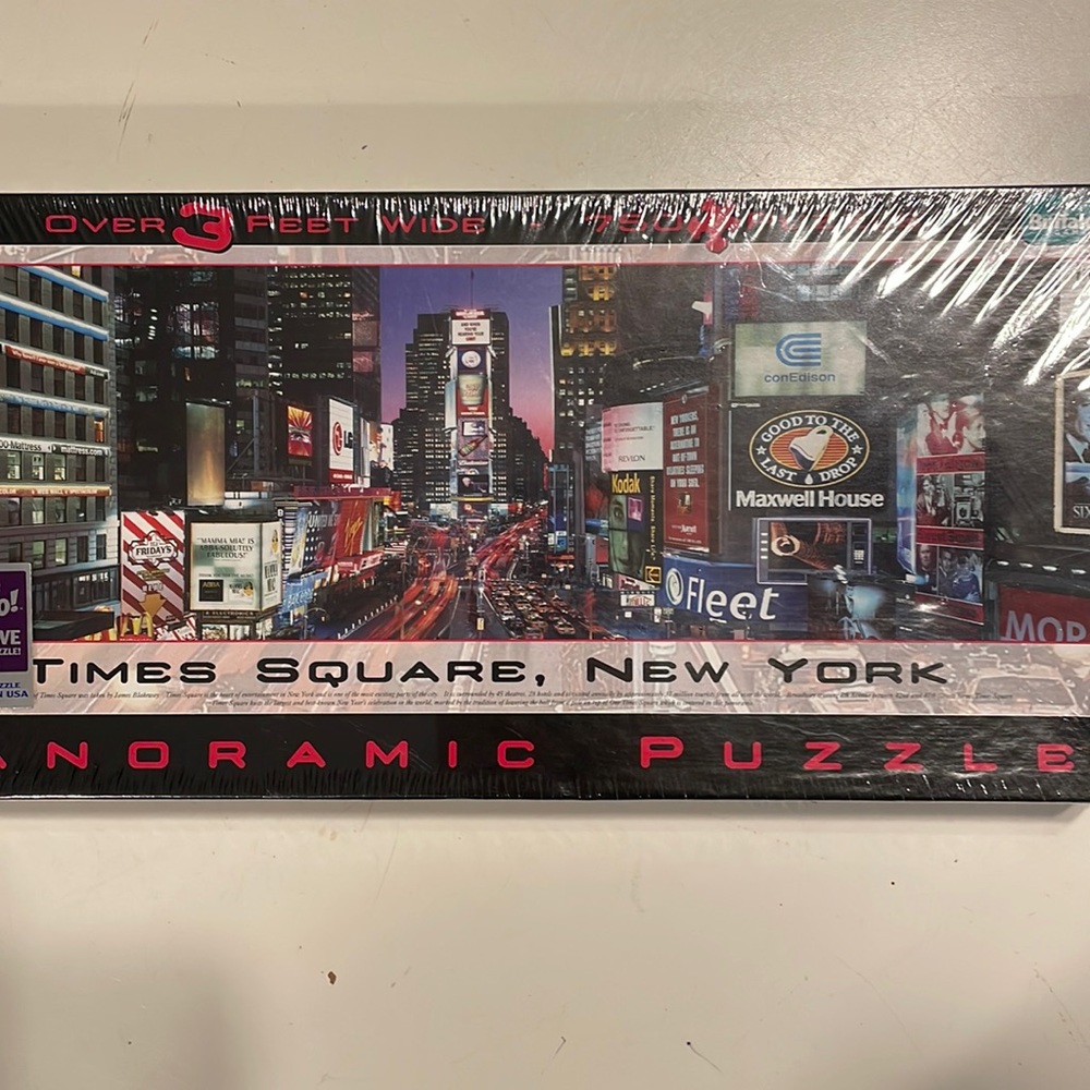 NEW Sealed Buffalo Games Panoramic Times Square New York 750 Piece Puzzle